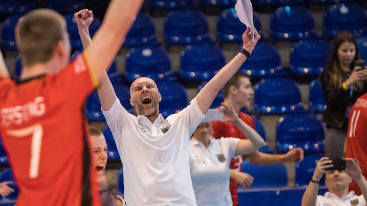 Foto CEV: Bisher konnte Bundestrainer Matus Kalny in allen drei Partien über einen Sieg jubeln.