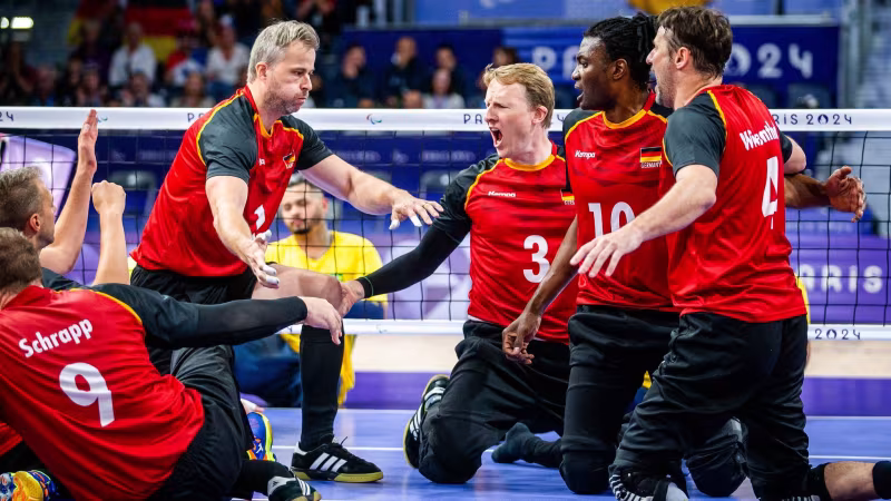 Sitzvolleyballer siegen zum Auftakt gegen Brasilien