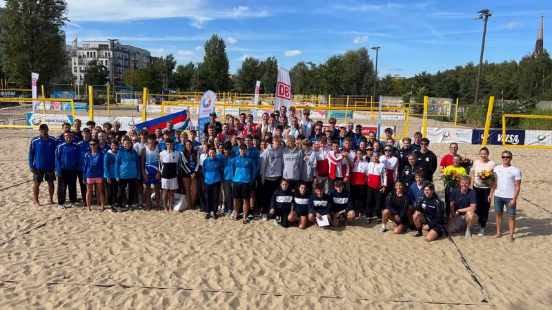"Jugend trainiert für Olympia und Paralympics" - Bundesfinale Beach-Volleyball in Berlin