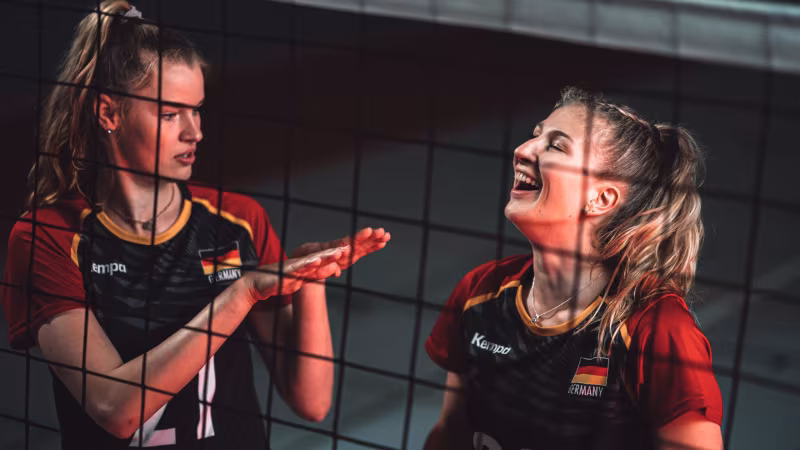 Gute Freundinnen: Camilla Weitzel (links) und Monique Strubbe. (Foto: Justus Stegemann)