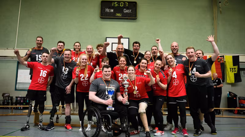 Sitzvolleyball-DM: Leverkusen feiert Doppelerfolg