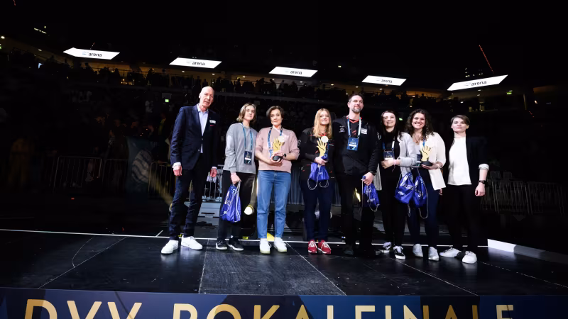 Verleihung der „Goldene Händchen“-Awards vor 9.175 Fans in Mannheim