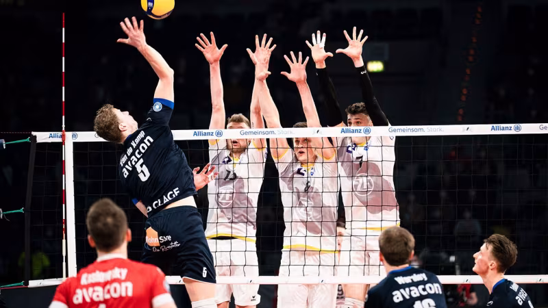 Die SVG Lüneburg und der VfB Friedrichshafen lieferten sich ein Spiel auf Augenhöhe. Foto: Sebastian Wells