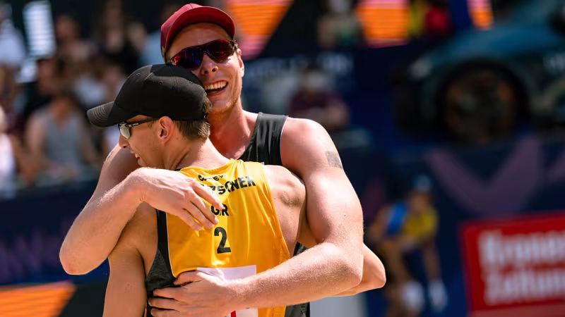 Foto CEV Ehlers/Pfretzschner freuen sich über das Viertelfinale.