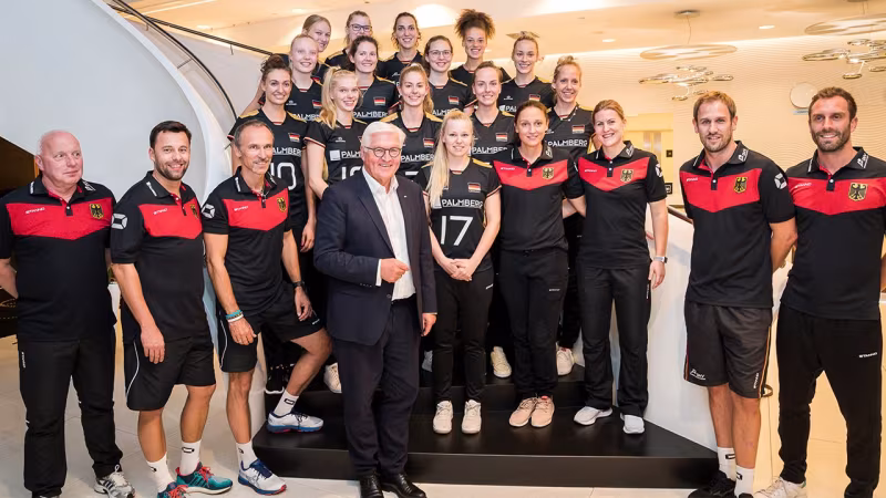 Große Überraschung am Samstagabend – Bundespräsident trifft DVV-Team