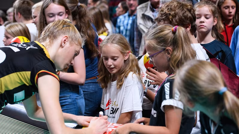 Foto Conny Kurth: Trost spendeten die Fans.