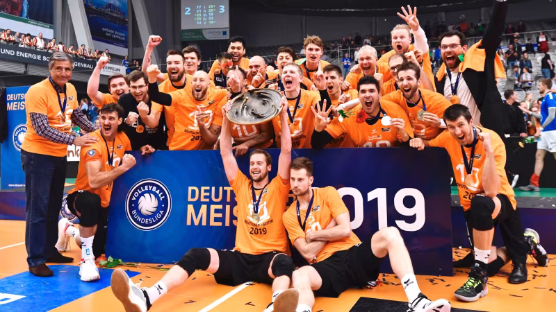 Vier gewinnt: BR Volleys holen Titel im Tiebreak-Krimi