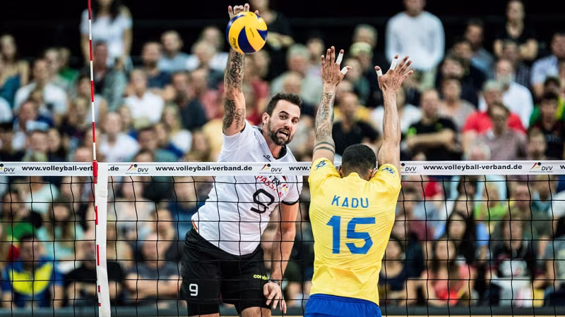 Foto Sebastian Wells: 2018 flogen die deutschen Männer in einem Länderspiel gegen Brasilien durch Leipzig.