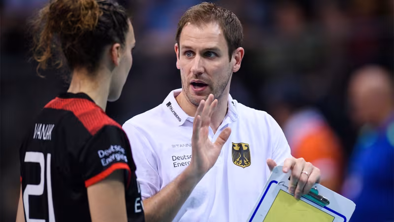 Foto Conny Kurth: Felix Koslowski mit Außenangreiferin Ivana Vanjak.