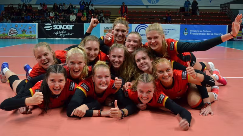 DVV-Mädchen buchen Achtelfinale