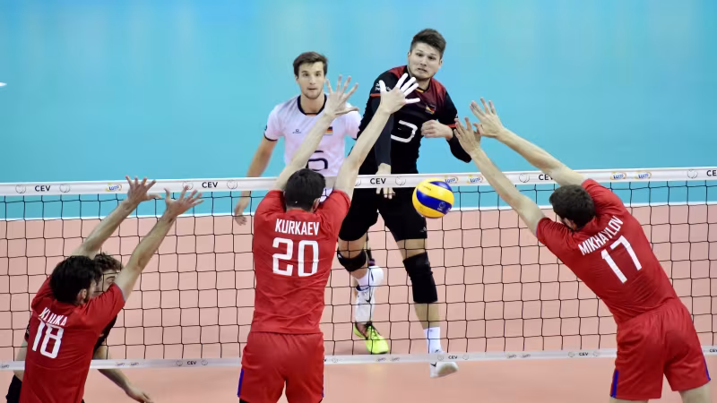 Foto CEV: Ruben Schott zieht ab.