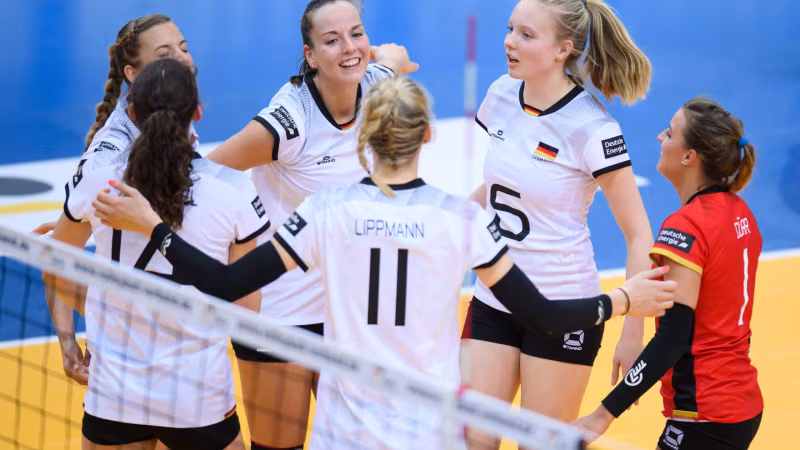 Koslowski nominiert 14-er Kader