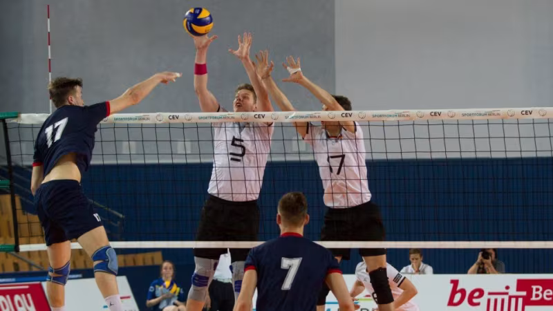 Junioren siegen, Juniorinnen verlieren