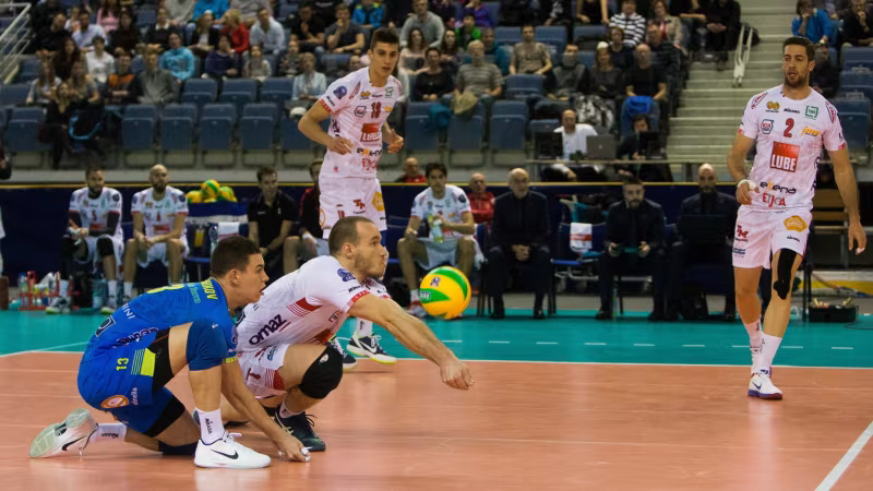 Foto CEV: Denys Kaliberda kann mit Civitanova drei Titel in dieser Saison gewinnen.