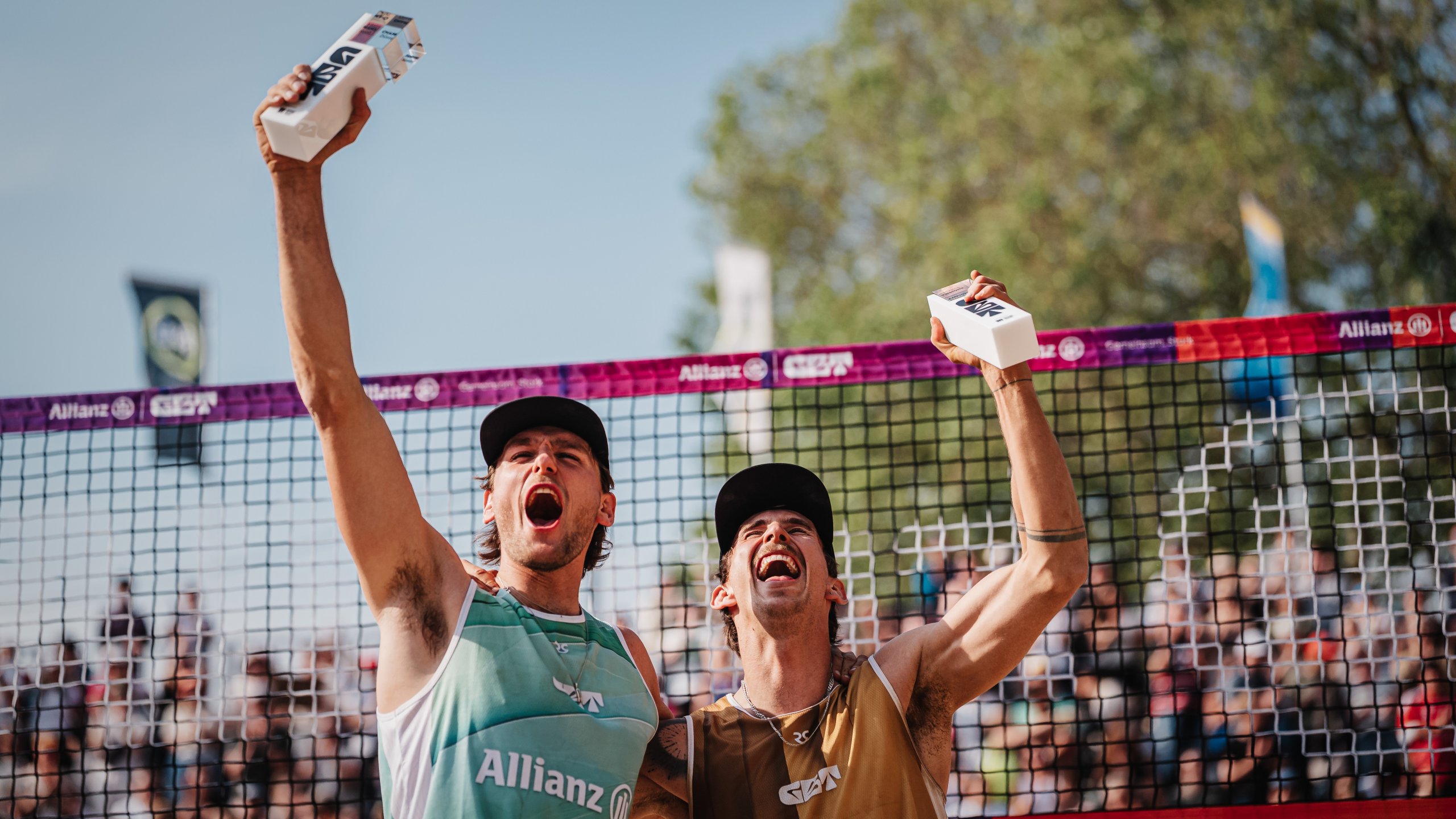 Paul Henning und Lukas Pfretzschner triumphierten beim GBT-Auftakt in Düsseldorf. (Foto: Justus Stegemann)