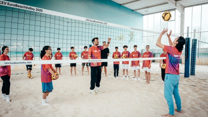 GBT x Allianz machen Schule: Kinder und Jugendliche erleben Beachvolleyball hautnah