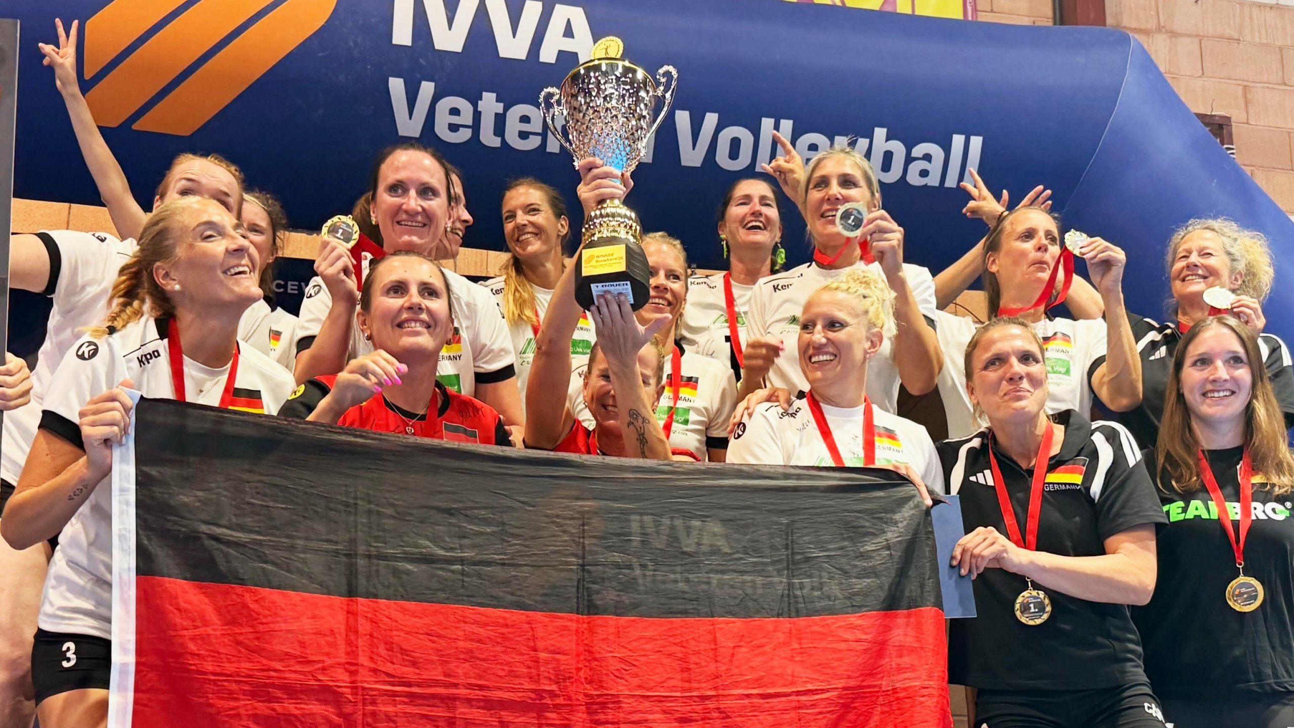 Verdiente Weltchampions - die deutsche Ü40-Nationalauswahl der Frauen. Foto: Schultz